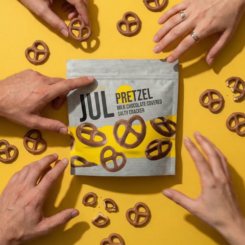 Jul Pretzel Sütlü Çikolata Kaplı Tuzlu Kraker, 110G