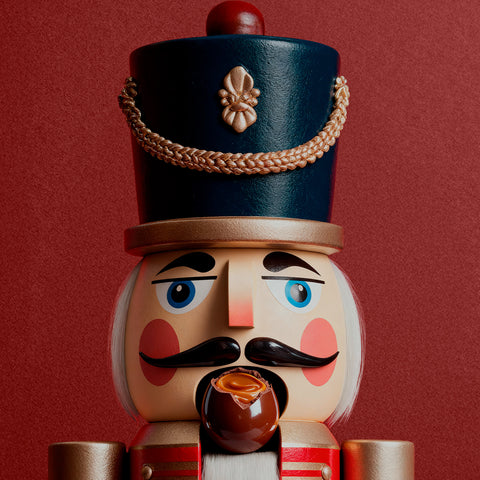 Egg Tuzlu Karamel Dolgulu Yılbaşı Sütlü Çikolata, 200G