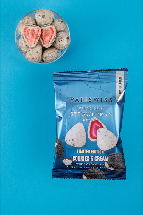 Beyaz Çikolatalı Kremalı Bisküvili Çilek Draje, 50G x 4 Adet