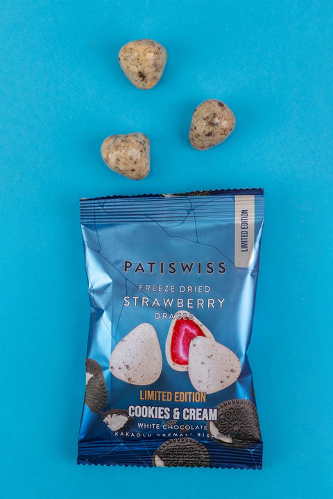 Beyaz Çikolatalı Kremalı Bisküvili Çilek Draje, 50G x 4 Adet