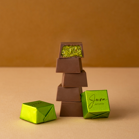 Juva Antep Fıstığı ve Kadayıf Dolgulu İkramlık Sütlü Çikolata, 250G