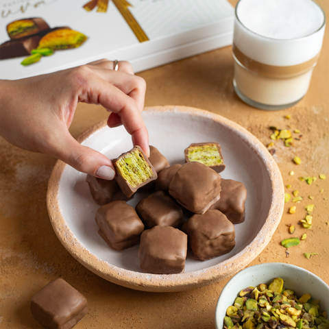 Juva Sütlü Çikolata Kaplı Antep Fıstıklı Baklava, 230G